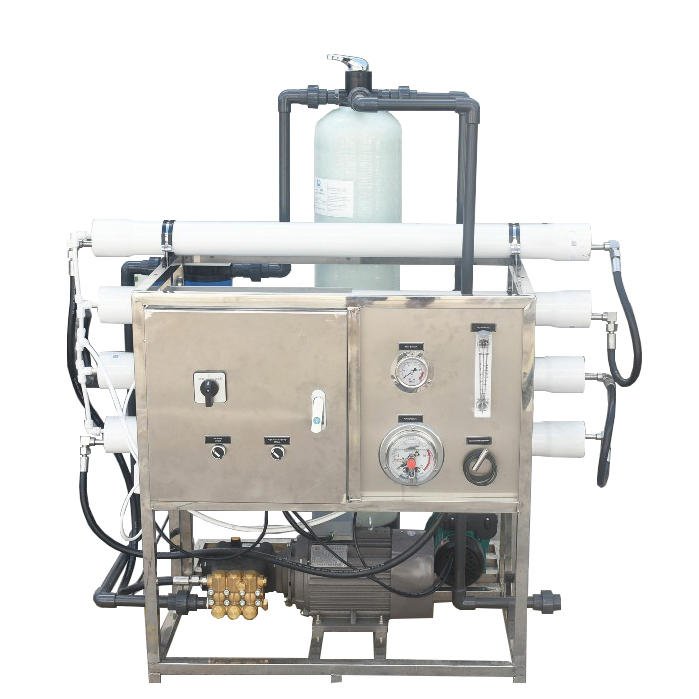 16006697448835 Osmose inverse 200 LPH Traitement de l’eau de mer avec l'énergie solaire